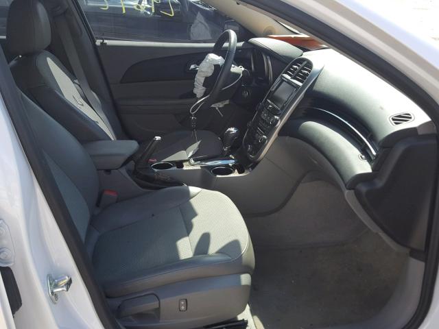 1G11C5SL2FF216821 - 2015 CHEVROLET MALIBU 1LT WHITE photo 5