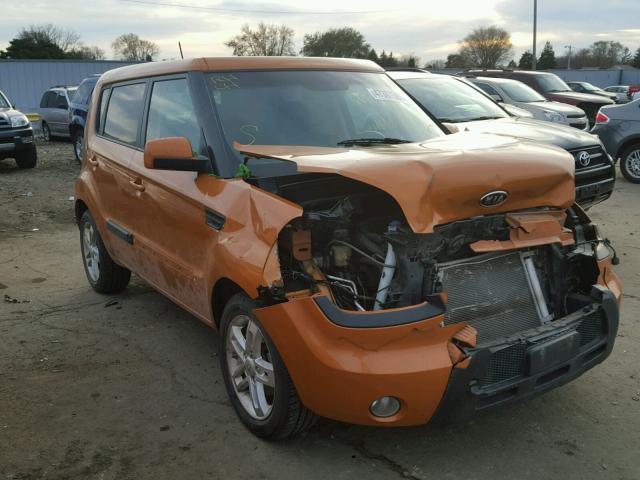 KNDJT2A28B7237918 - 2011 KIA SOUL ORANGE photo 1