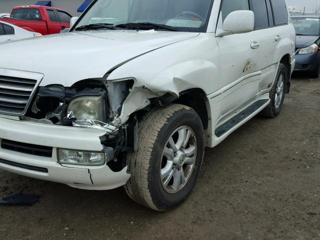 JTJHT00W253555534 - 2005 LEXUS LX 470 WHITE photo 9