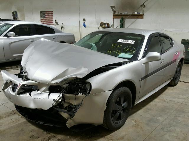 2G2WP552X71129007 - 2007 PONTIAC GRAND PRIX SILVER photo 2