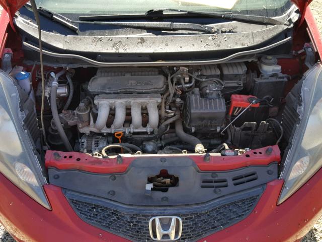 JHMGE8H33DC059866 - 2013 HONDA FIT RED photo 7