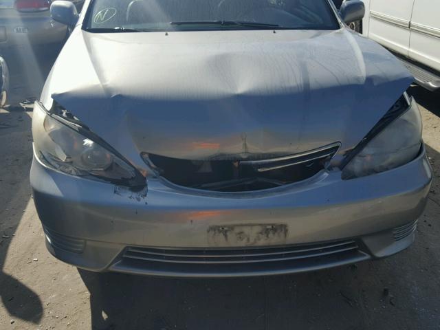 4T1BE32K65U621183 - 2005 TOYOTA CAMRY LE 青色 照片 9
