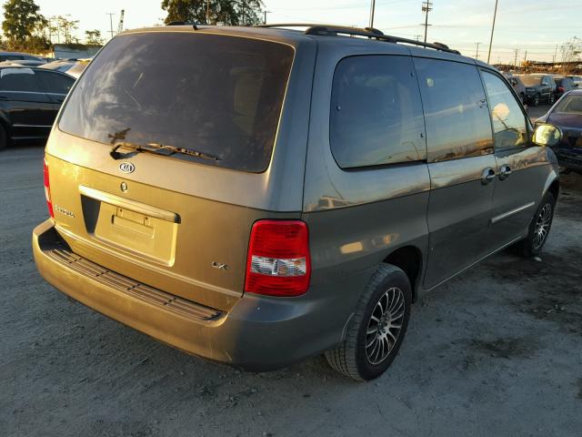 KNDUP132556725842 - 2005 KIA SEDONA BROWN photo 4