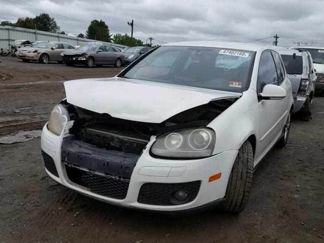 WVWEV71K76W096120 - 2006 VOLKSWAGEN NEW GTI WHITE photo 2