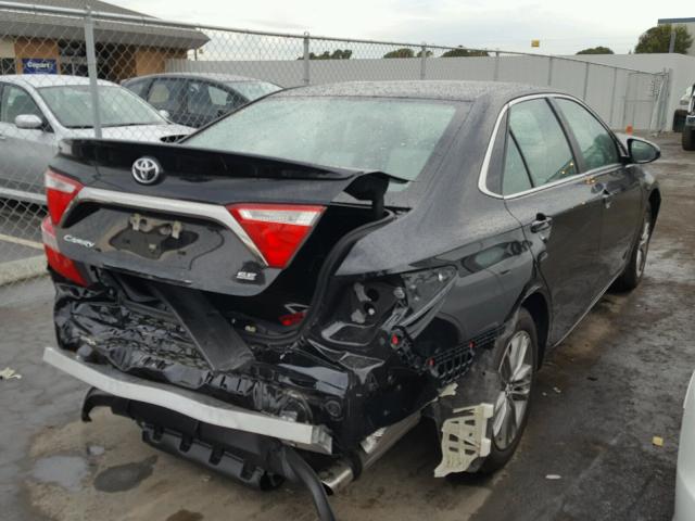 4T1BF1FK2HU745564 - 2017 TOYOTA CAMRY LE 黑色 照片 4