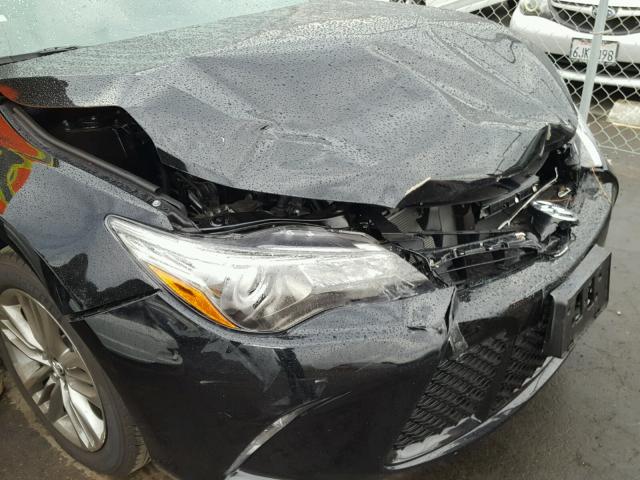 4T1BF1FK2HU745564 - 2017 TOYOTA CAMRY LE 黑色 照片 9