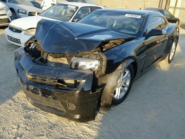 2G1FA1E38E9138083 - 2014 CHEVROLET CAMARO LS BLACK photo 2