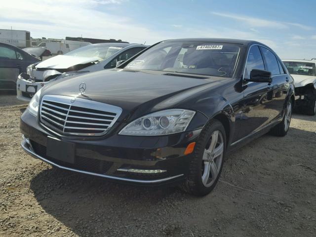 WDDNG7DB4CA428423 - 2012 MERCEDES-BENZ S 550 BLACK photo 2