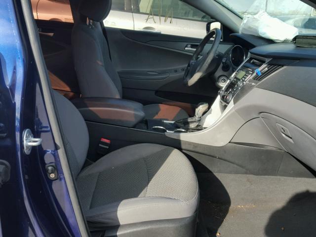 5NPEB4AC8BH064602 - 2011 HYUNDAI SONATA GLS BLUE photo 5