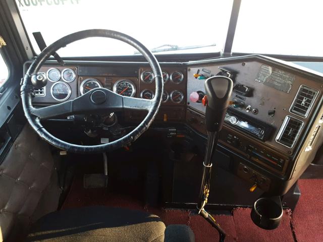 1FUJAPAV16DU26052 - 2006 FREIGHTLINER CONVENTION RED photo 9