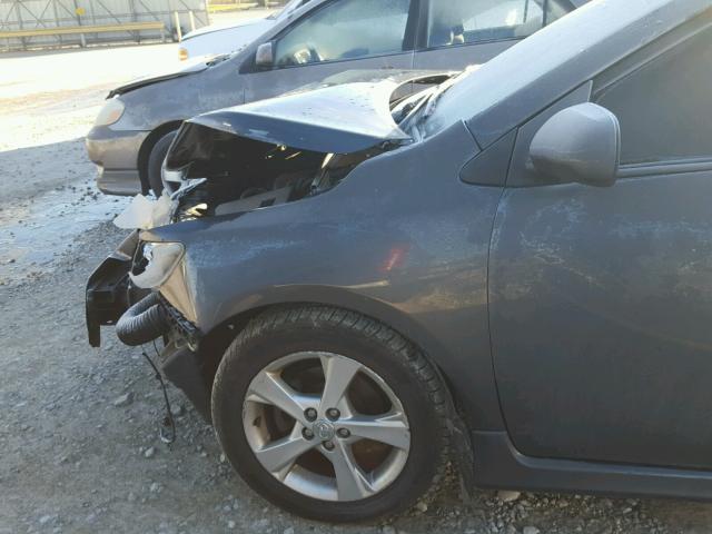 2T1BU4EE7DC955852 - 2013 TOYOTA COROLLA BA GRAY photo 9