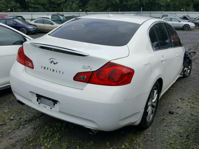 JNKCV61F99M364118 - 2009 INFINITI G37 WHITE photo 4