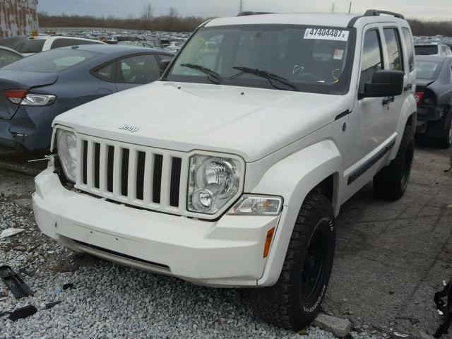 1J8GN28KX9W532005 - 2009 JEEP LIBERTY SP WHITE photo 2