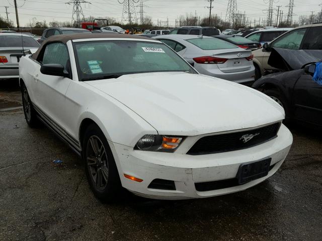 1ZVBP8EM0C5286547 - 2012 FORD MUSTANG WHITE photo 1