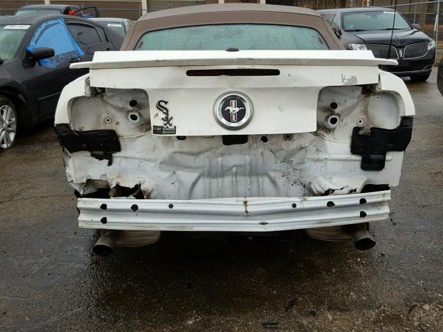 1ZVBP8EM0C5286547 - 2012 FORD MUSTANG WHITE photo 9