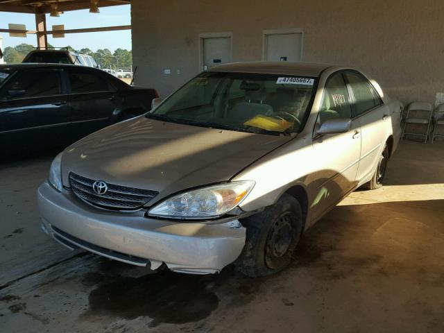4T1BE32K03U167509 - 2003 TOYOTA CAMRY LE GOLD photo 2