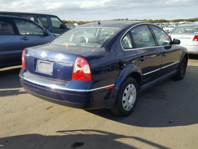 WVWPD63BX2P130803 - 2002 VOLKSWAGEN PASSAT GLS BLUE photo 4