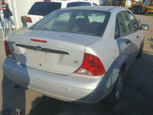 1FAFP34P13W213366 - 2003 FORD FOCUS SE SILVER photo 4