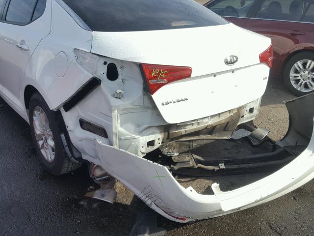 5XXGM4A76CG008922 - 2012 KIA OPTIMA LX WHITE photo 9