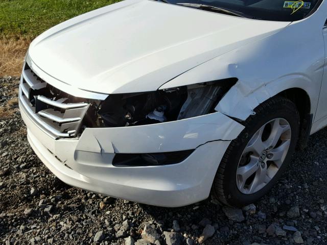 5J6TF2H50AL014613 - 2010 HONDA ACCORD CRO WHITE photo 9