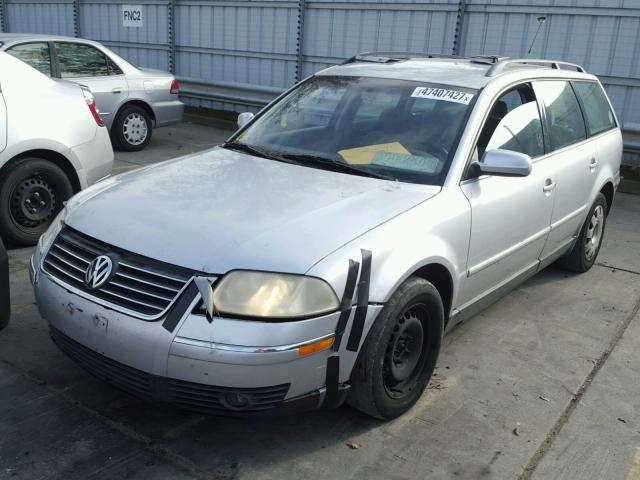 WVWVD63B62E203894 - 2002 VOLKSWAGEN PASSAT SILVER photo 2