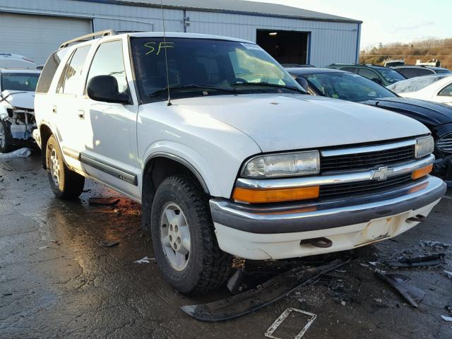 1GNDT13W4WK190341 - 1998 CHEVROLET BLAZER WHITE photo 1