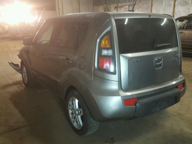 KNDJT2A21B7214092 - 2011 KIA SOUL + GRAY photo 3