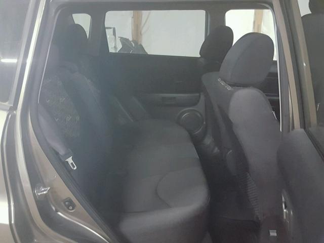 KNDJT2A21B7214092 - 2011 KIA SOUL + GRAY photo 6