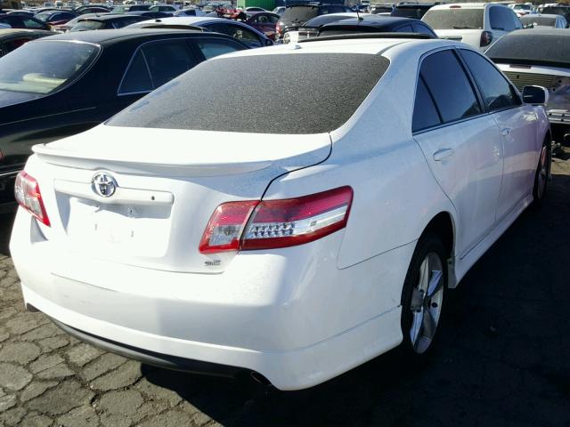 4T1BF3EK2BU637160 - 2011 TOYOTA CAMRY BASE WHITE photo 4