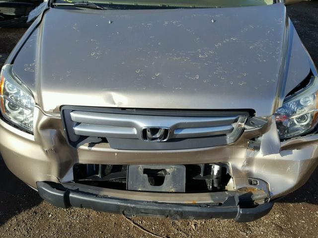 2HKYF187X6H564064 - 2006 HONDA PILOT EX GOLD photo 7