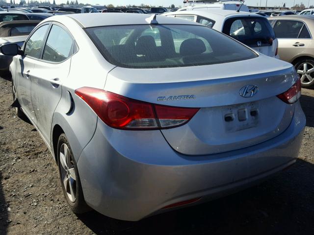 5NPDH4AE1DH348488 - 2013 HYUNDAI ELANTRA GL SILVER photo 3