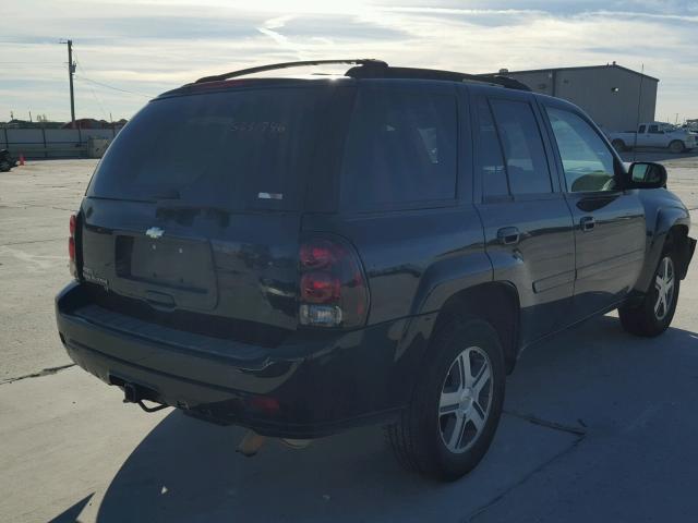 1GNDS13S972144537 - 2007 CHEVROLET TRAILBLAZE BLACK photo 4