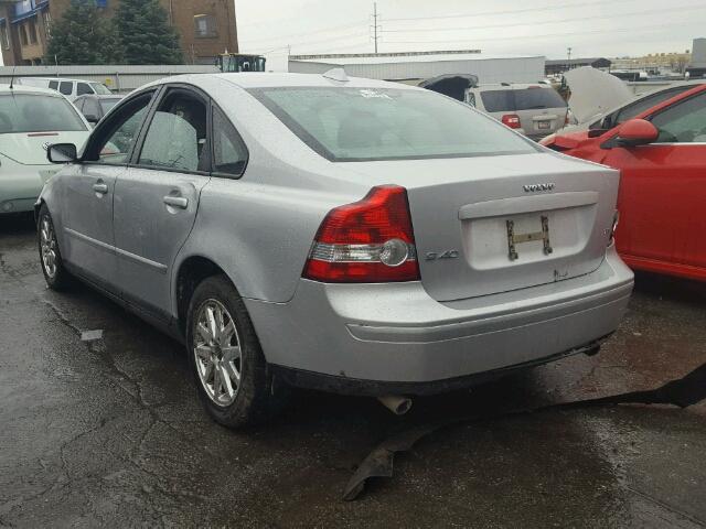 YV1MS682862153561 - 2006 VOLVO S40 T5 SILVER photo 3