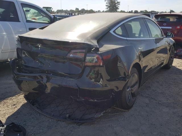 5YJ3E1EA8JF057068 - 2018 TESLA MODEL 3 أسود صورة 4