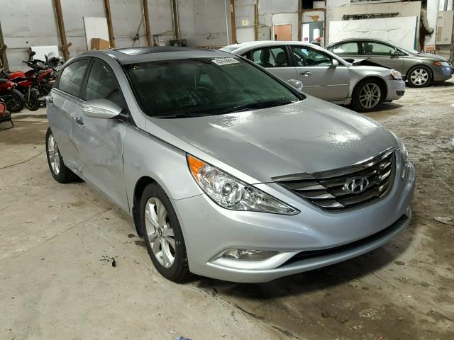 5NPEC4AC2DH614330 - 2013 HYUNDAI SONATA SE SILVER photo 1