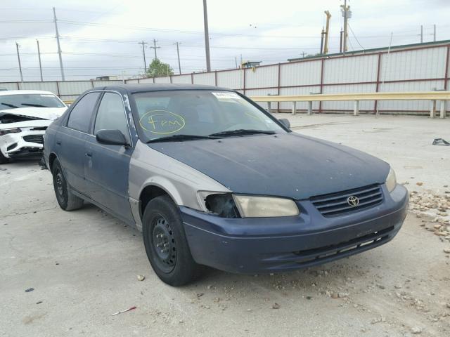 4T1BG22K5VU754747 - 1997 TOYOTA CAMRY CE GREEN photo 1