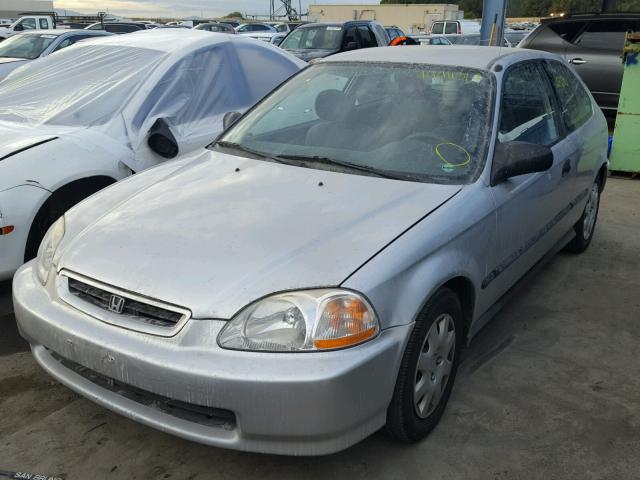 2HGEJ634XWH117143 - 1998 HONDA CIVIC DX SILVER photo 2