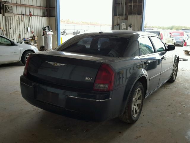 2C3KA53G57H747647 - 2007 CHRYSLER 300 TOURIN BLUE photo 4