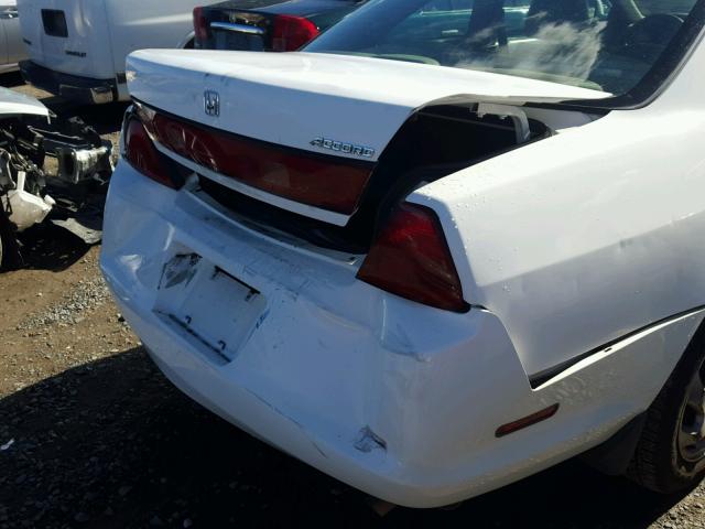 1HGCG3279XA001996 - 1999 HONDA ACCORD EX WHITE photo 9