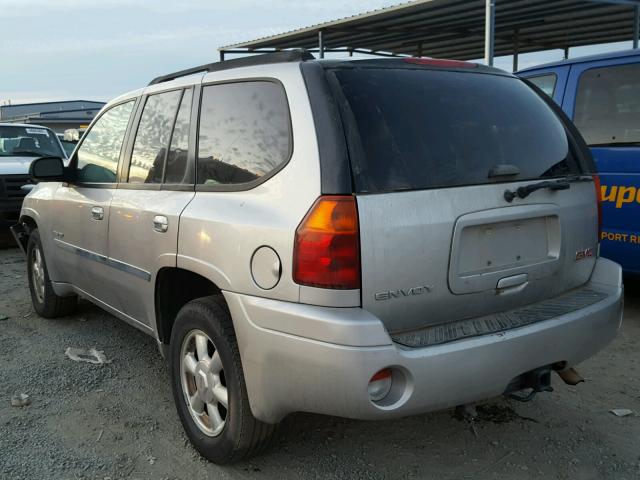 1GKDT13S662196619 - 2006 GMC ENVOY SILVER photo 3