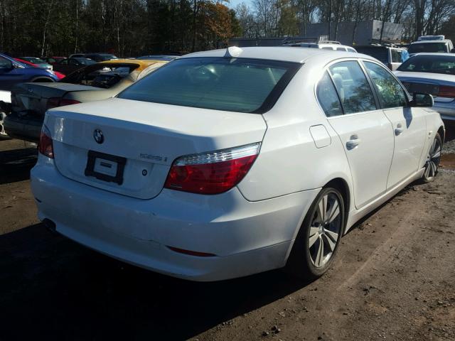 WBANV13589C152167 - 2009 BMW 528 XI WHITE photo 4