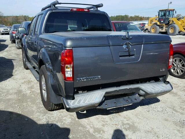 1N6AD07U96C451059 - 2006 NISSAN FRONTIER C GRAY photo 3