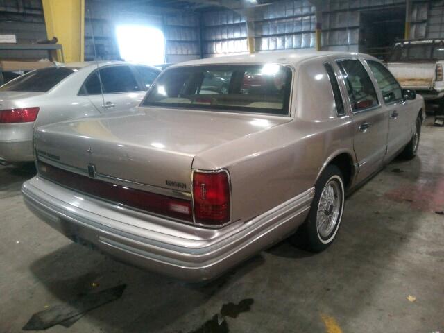 1LNLM81W9RY714187 - 1994 LINCOLN TOWN CAR E GRAY photo 4