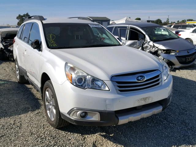 4S4BRDJC0C2239437 - 2012 SUBARU OUTBACK 3. WHITE photo 1