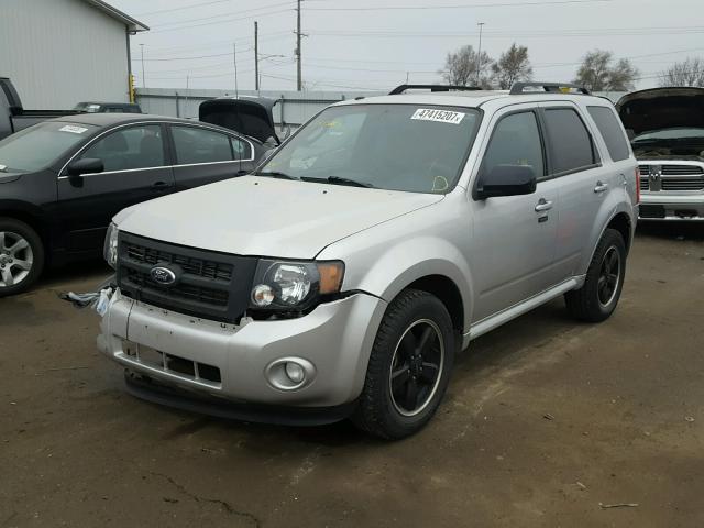 1FMCU9DG8AKC64923 - 2010 FORD ESCAPE XLT SILVER photo 2