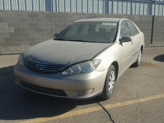 4T1BE32K55U075914 - 2005 TOYOTA CAMRY TAN photo 2