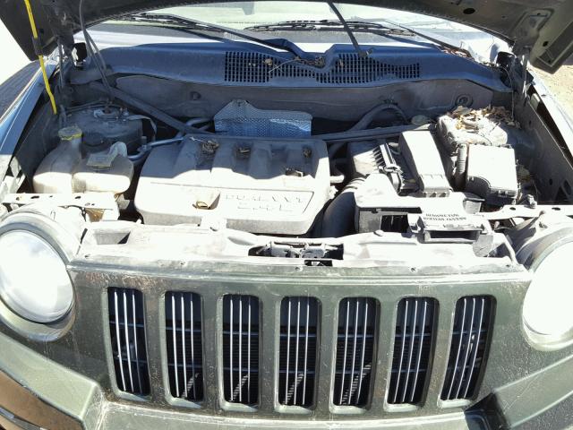 1J8FT47W18D742004 - 2008 JEEP COMPASS SP 绿色 照片 7