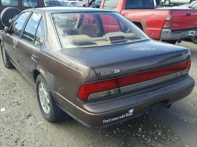 JN1HJ01PXNT612341 - 1992 NISSAN MAXIMA GXE BROWN photo 3