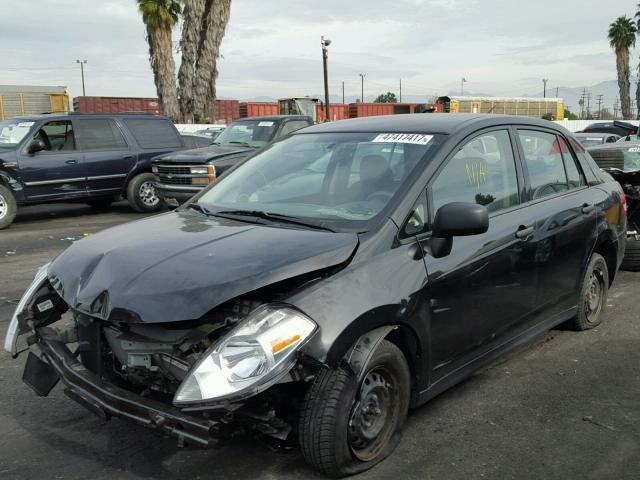 3N1CC11E89L446369 - 2009 NISSAN VERSA S BLACK photo 2