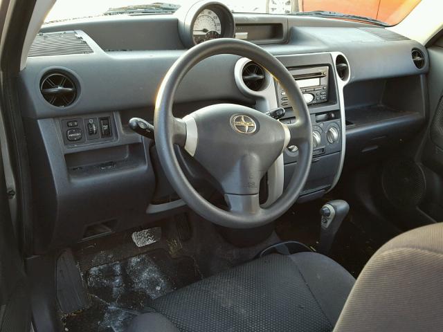 JTLKT324750199870 - 2005 TOYOTA SCION XB GRAY photo 9